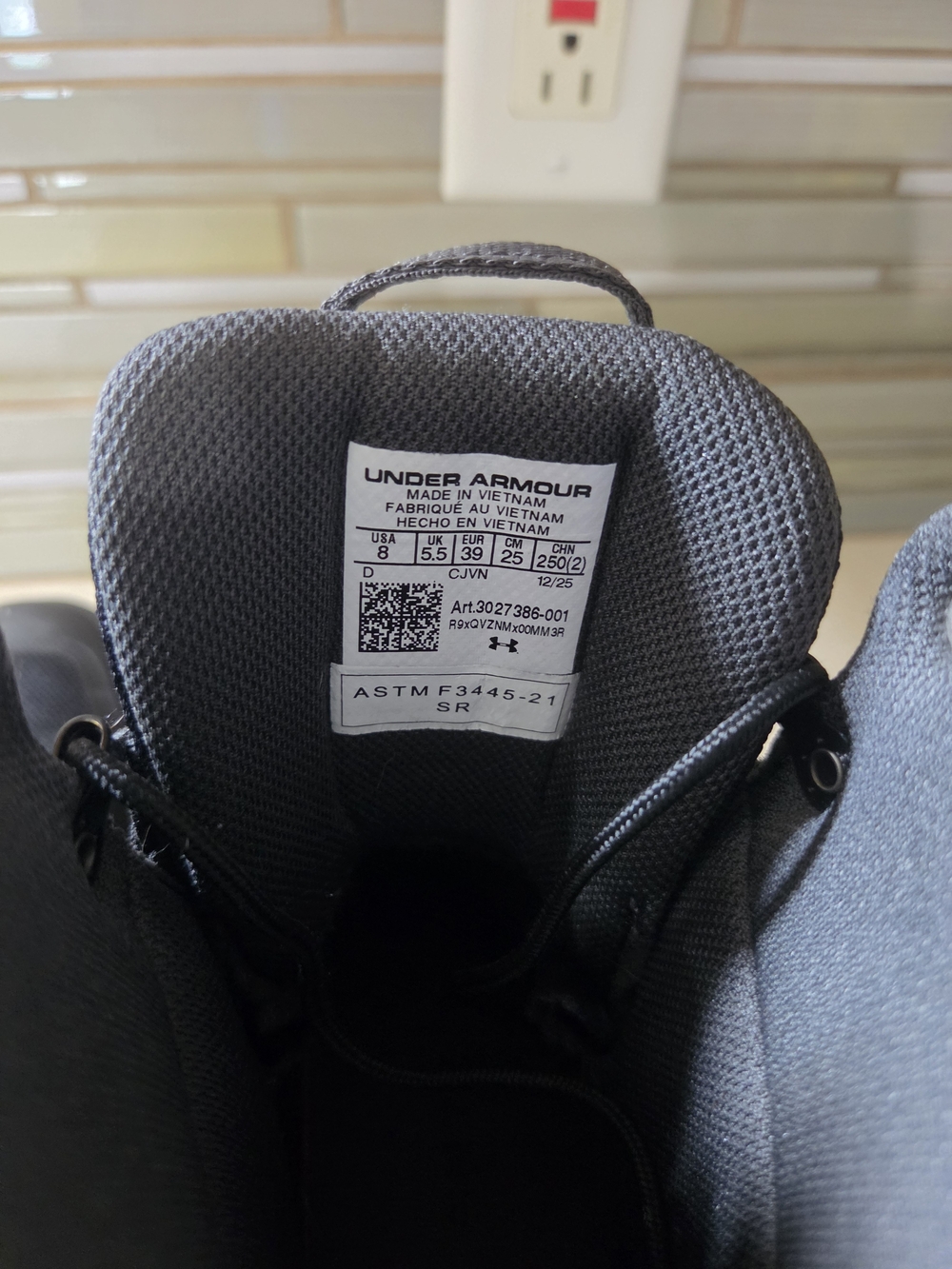 **Women's Under Armour Valsetz Tactical Boots** - Picture 4 of 9